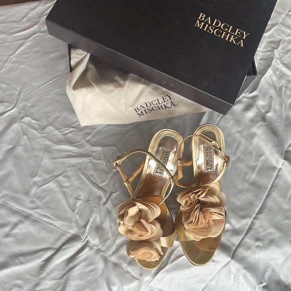 Badgley Mischka Radner in gold - Picture 3 of 9